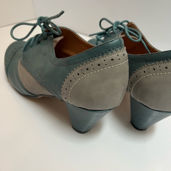 Chelsea Crew teal and grey lace up heeled shoes  40w - Picture 3 of 7